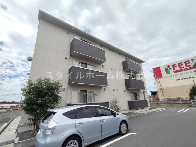 Ｎｏｂｌｅ駅前通の外観