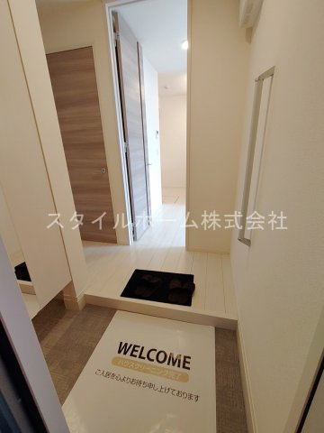 Ｎｏｂｌｅ駅前通の玄関