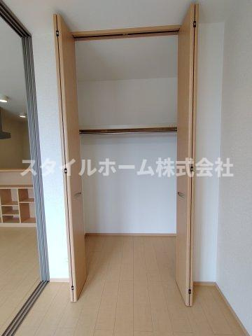 モナリエシラカワの収納|同建物内別部屋の写真です。