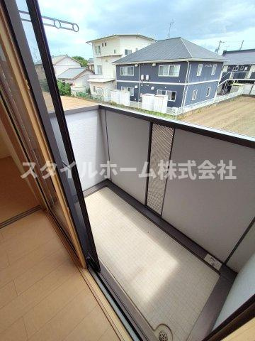 モナリエシラカワのバルコニー|同建物内別部屋の写真です。