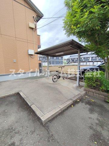 モナリエシラカワの駐車場