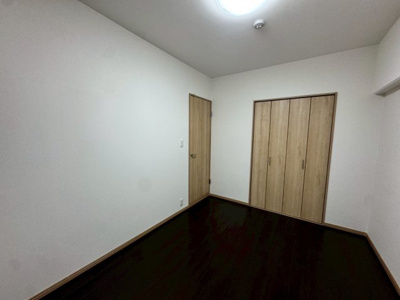 【洋室】 | メゾンドール堺