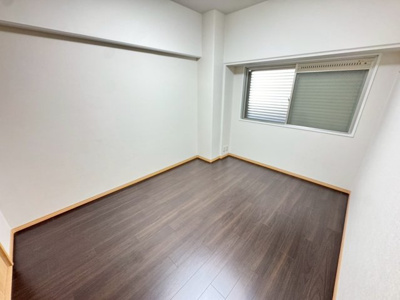 【洋室】 | メゾンドール堺