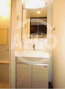 ル・パルトネール難波の独立洗面台| ル・パルトネール難波　独立洗面台