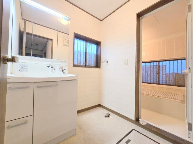 武蔵村山市残堀2丁目　中古戸建の洗面所