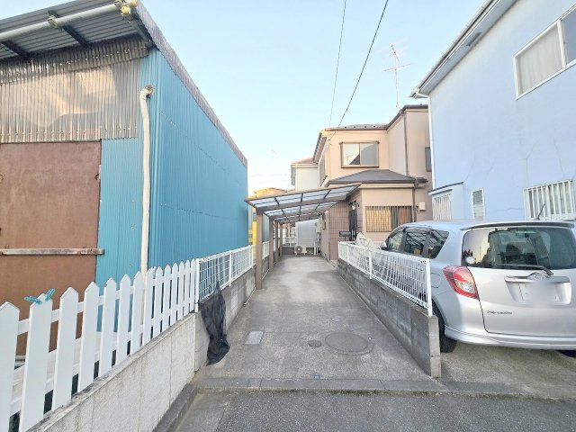 武蔵村山市残堀2丁目　中古戸建の駐車場