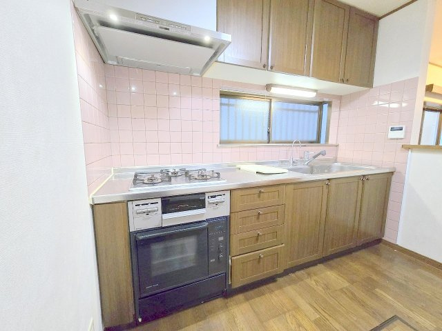 武蔵村山市残堀2丁目　中古戸建のキッチン