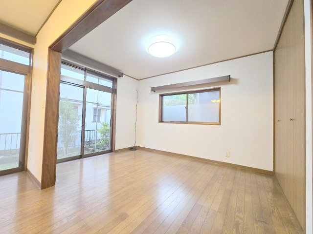 武蔵村山市残堀2丁目　中古戸建の洋室