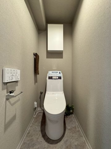 寝屋川東ファミリータウン北一番館のトイレ|トイレは温水洗浄便座付きで便利です。