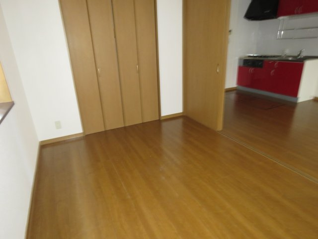アイル富士見の洋室
