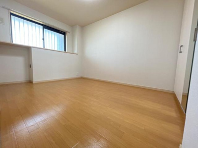 【内装】 | ネアポリス | 洋室