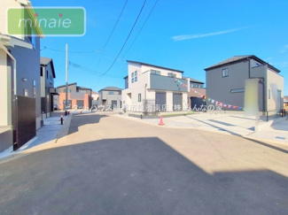 【外観】 | 保育園9分　小学校11分　水回り集中　三咲全11区画　8号棟 | 販売現地