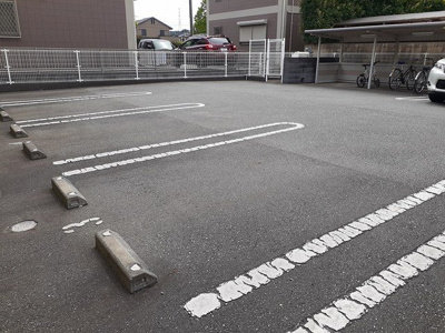 【駐車場】 | アルモニー・ＮＡＯ | 駐車場に車を止められます