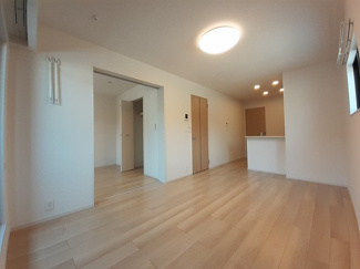 【居間・リビング】 | リヴィエール・デュアルＢ | 居間です