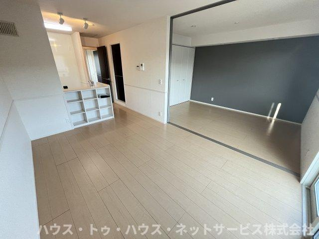 プロシード青葉台　Ｂの居間・リビング