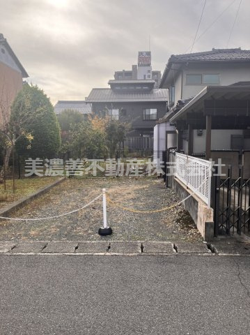 ６６１６８　大垣市三塚町土地の前面道路含む現地写真