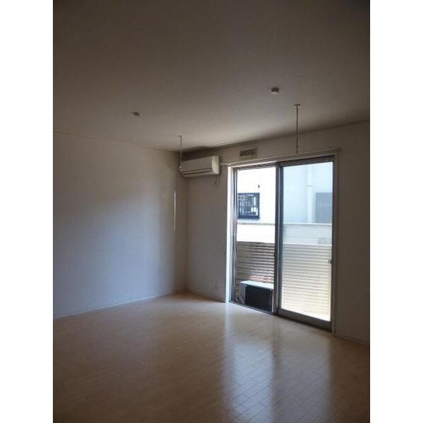 パーチェBの居間・リビング