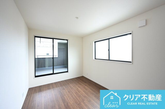 【洋室】 | 第３富士見町時沢１号棟 | 2面採光の洋室は日当たりがよくあったか♪