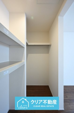 【収納】 | 第３富士見町時沢１号棟 | 季節外の洋服や冷暖房器具もしまっておける大容量の収納付きです！