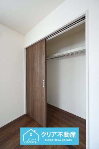 【収納】 | 第３富士見町時沢１号棟 | ワイド収納でお洋服もたっぷりかけられます！