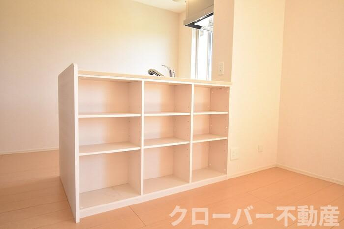 ハピネス A棟のキッチン|キッチン棚収納