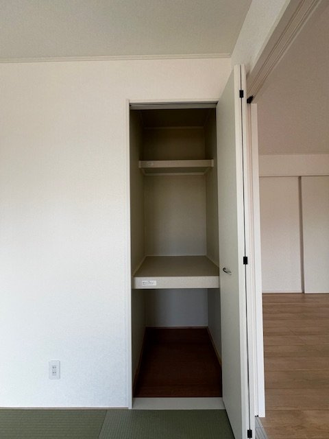小郡市二森第1　1号棟の収納