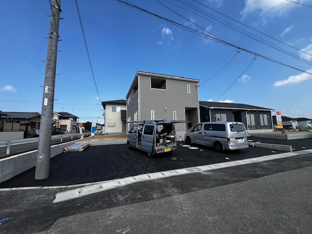 小郡市二森第1　1号棟の駐車場