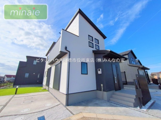 【外観】 | 保育園9分　小学校11分　全室南向き　三咲全11区画　10号棟 | 販売現地