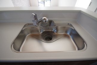 【キッチン】 | 【仲介手数料無料！！】府中市四谷6丁目　新築戸建て（全2棟）2号棟　4490万円 | 浄水器付き水栓