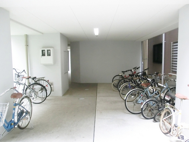 ボヌールのその他共用部分|敷地内専用駐輪場有ります♪