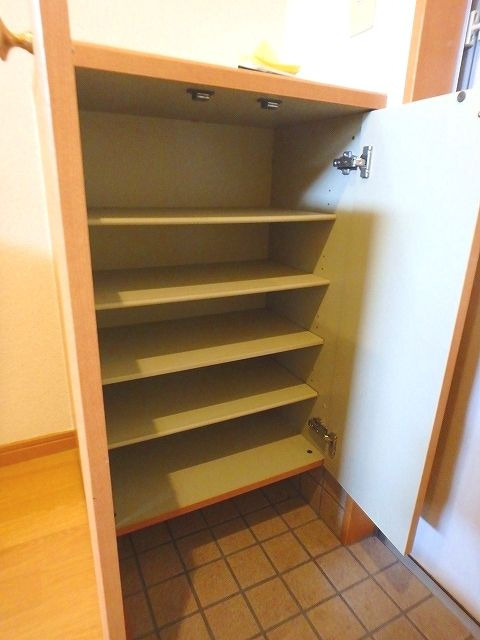 ゴールド室見の収納