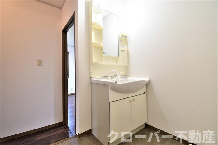 ファミーユ Ｍ A棟の洗面所|洗面所