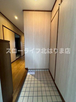 【玄関】 | プレジオ滝野