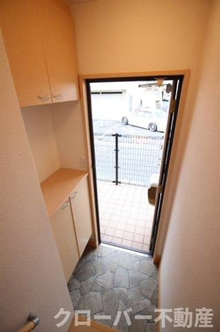 フローラルガーデン土器東の玄関|玄関