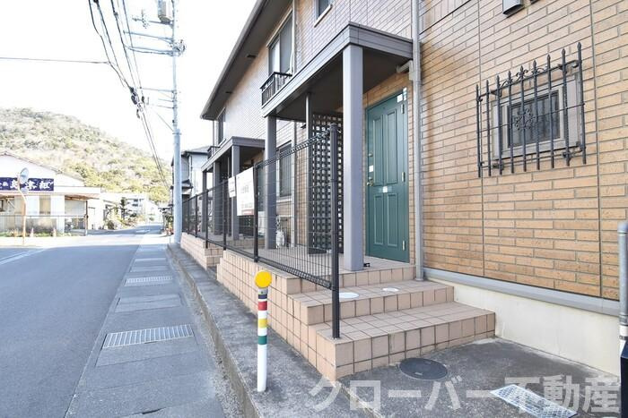 フローラルガーデン土器東のエントランス|エントランス