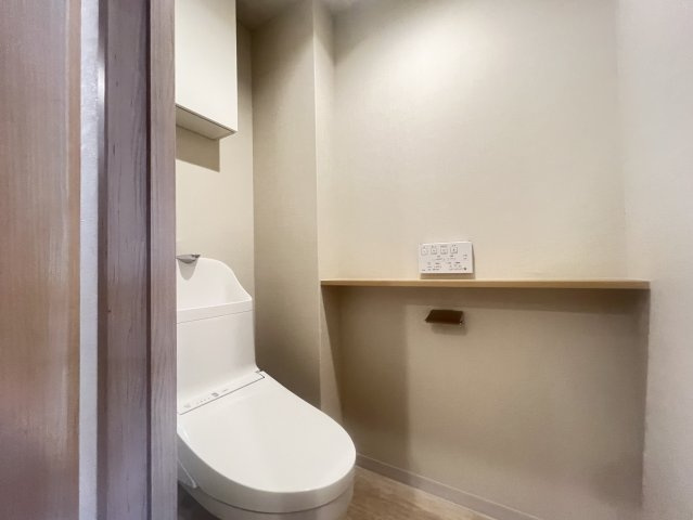 ピアッツァコート八木駅前のトイレ|温水洗浄便座付きトイレ