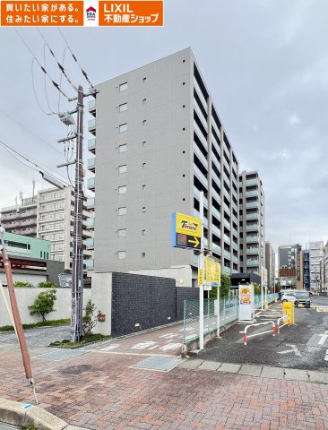 ピアッツァコート八木駅前の外観