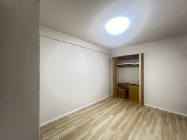 ピアッツァコート八木駅前の寝室|洋室6.2帖落ち着いて過ごせるお部屋なので、寝室にいかがでしょうか