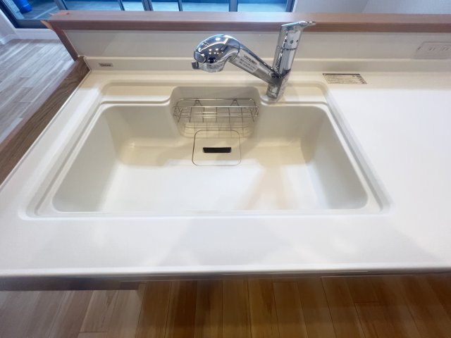 ピアッツァコート八木駅前のキッチン|きれいな掃除しやすいシンクです