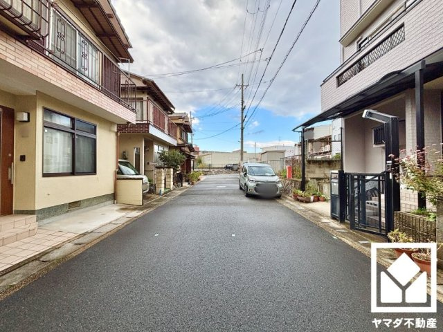 伏見区桃山町山ノ下の前面道路含む現地写真