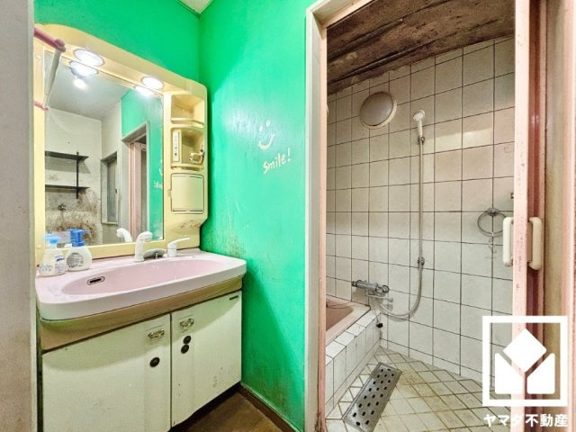 伏見区桃山町山ノ下の独立洗面台