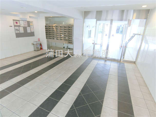 レグラス久が原のエントランス