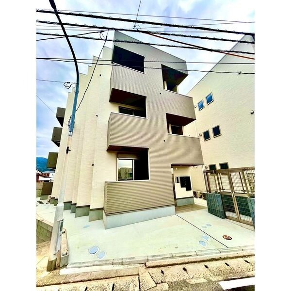 Glitter野芥の外観