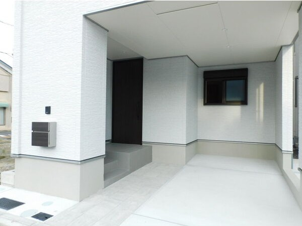 十王町貸家の駐車場