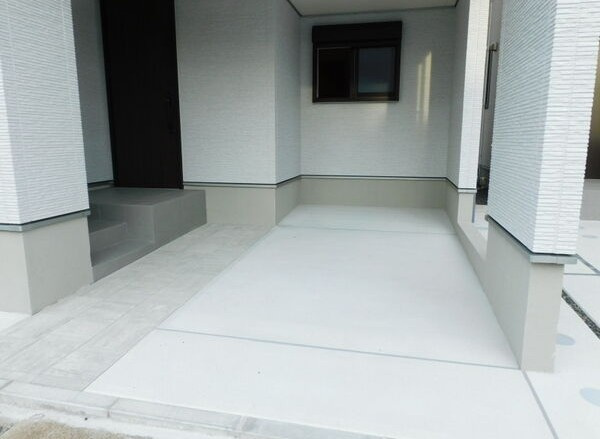 十王町貸家の駐車場