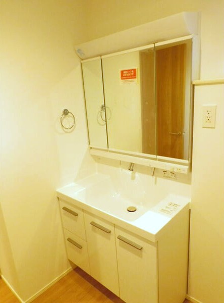 十王町貸家の洗面所