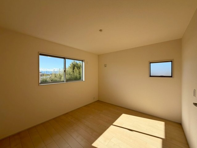 【洋室】 | 第11富士見町時沢　3号棟　平屋