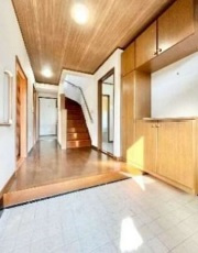 中古一戸建て 飯能市飯能の玄関