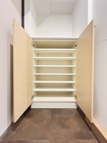 アンセラジオ新越谷の収納