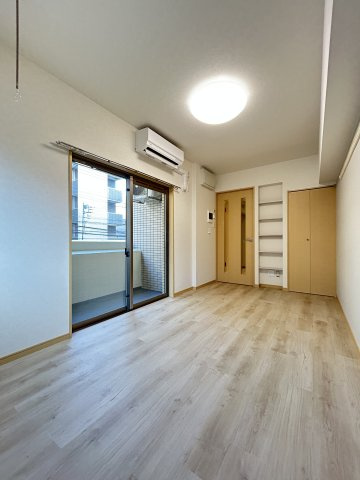 アンセラジオ新越谷の居間・リビング